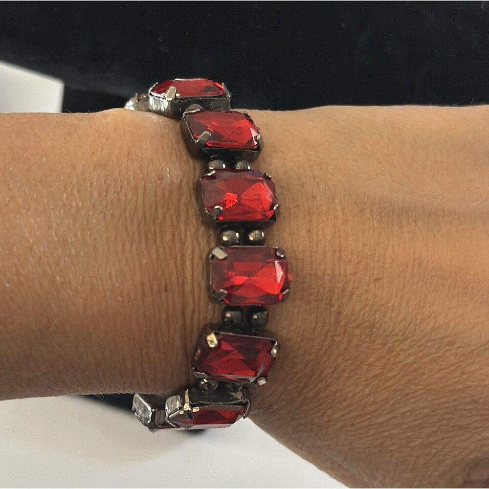 Vintage Ruby Red Rhinestone Stretch Bracelet Gunmetal Japanned Glam
